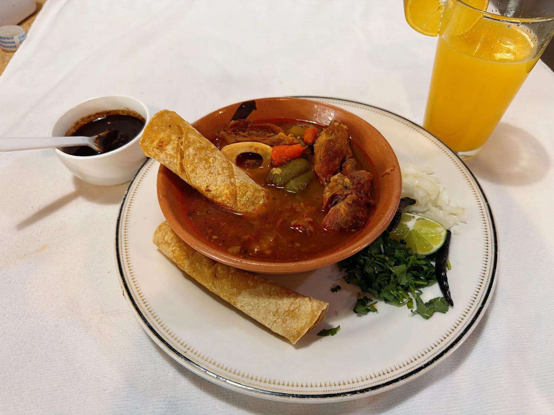 Caldo de Res